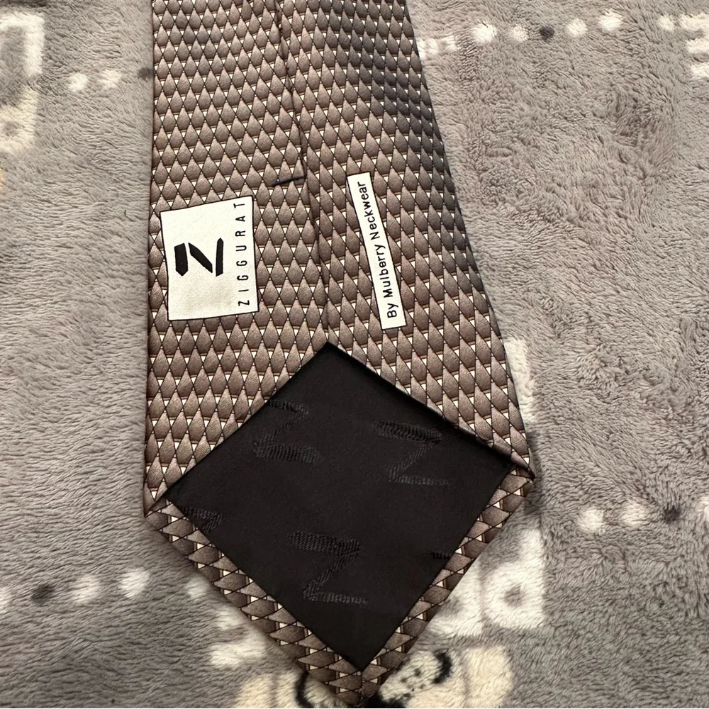 Ziggurat 100% Silk Diamond Print Tie